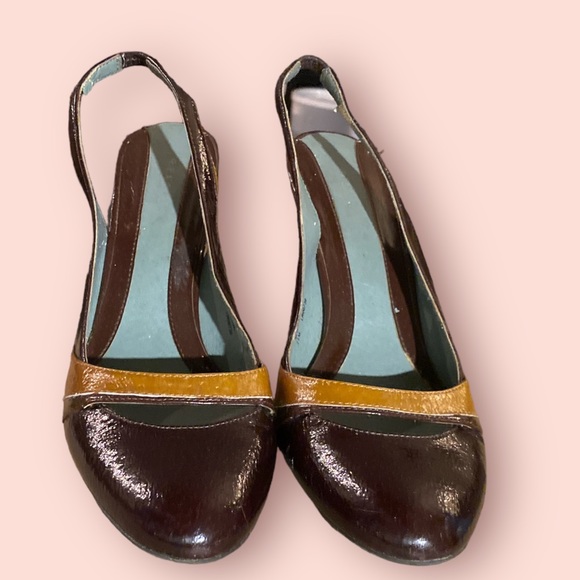 Kenneth Cole Reaction BOCACHINO Brown Tan Heels Size 7.5 M Slingback heels. - Picture 2 of 4